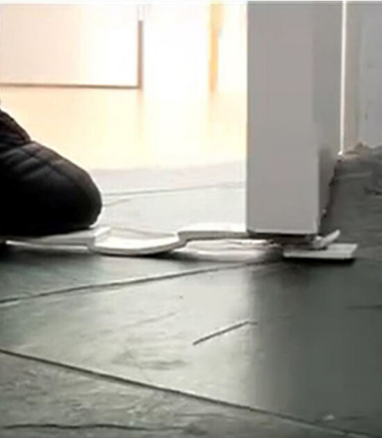 BabyDan İki Y&ouml;nl&uuml; Kapı Tutucu // Beyaz