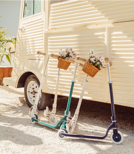 Banwood Vintage Maxi Scooter // Green