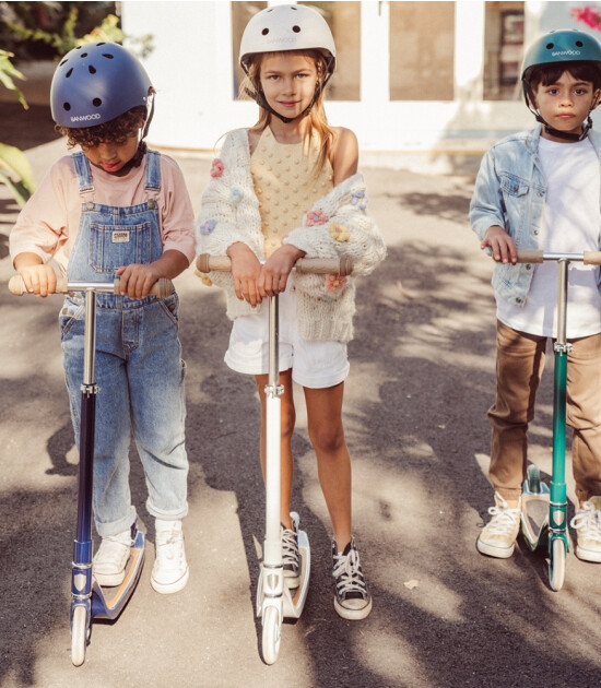 Banwood Vintage Maxi Scooter // Green