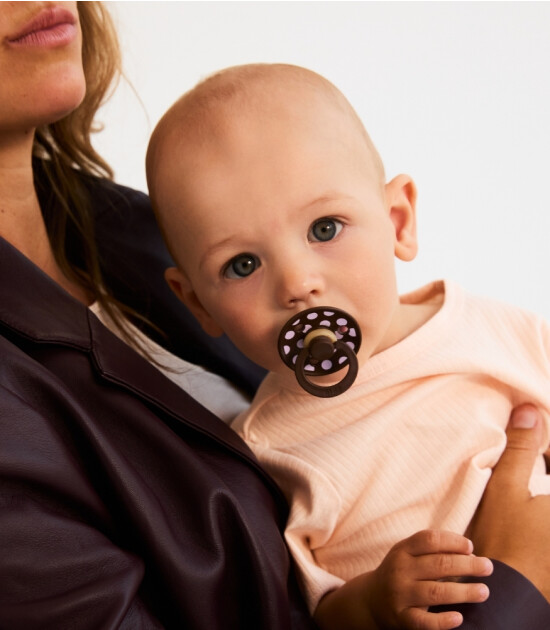 Bibs Studio Kau&ccedil;uk Emzik // Polka Dots - Mocha / Baby Pink