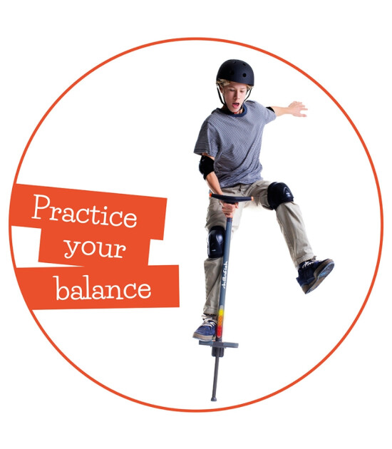 Chillafish Poogi Glow Pogo Stick Işıklı Zıplama &Ccedil;ubuğu (110 cm) // Papaya