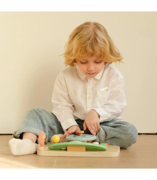 Classic World &Ccedil;ok Fonksiyonlu Ahşap Aktivite Tahtası