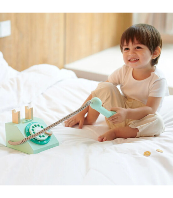 Classic World Ahşap Oyuncak Telefon