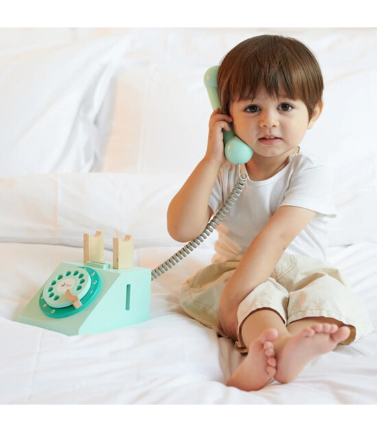 Classic World Ahşap Oyuncak Telefon