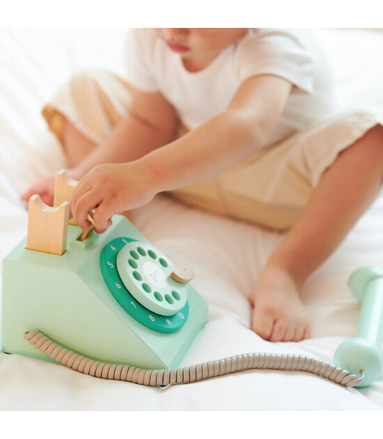 Classic World Ahşap Oyuncak Telefon