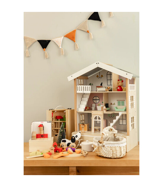 Classic World Ahşap Happy Bebek Evi