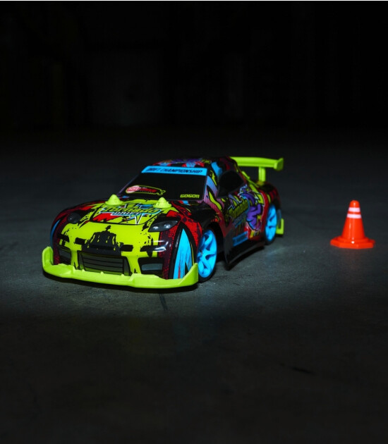 Dickie Tornado Uzaktan Kumandalı Drift Araba
