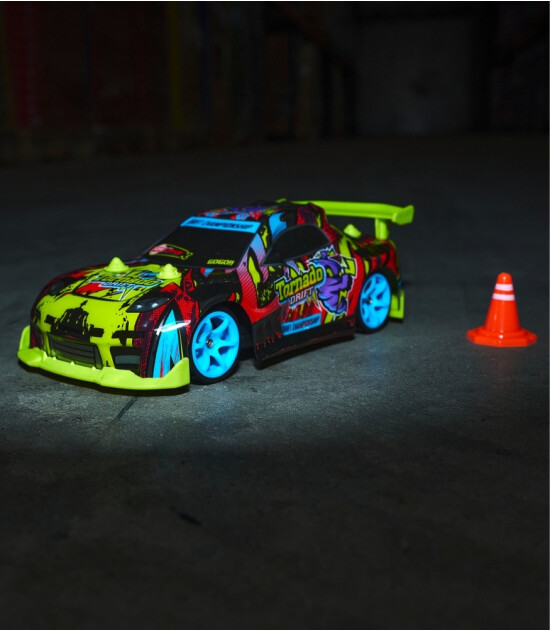 Dickie Tornado Uzaktan Kumandalı Drift Araba