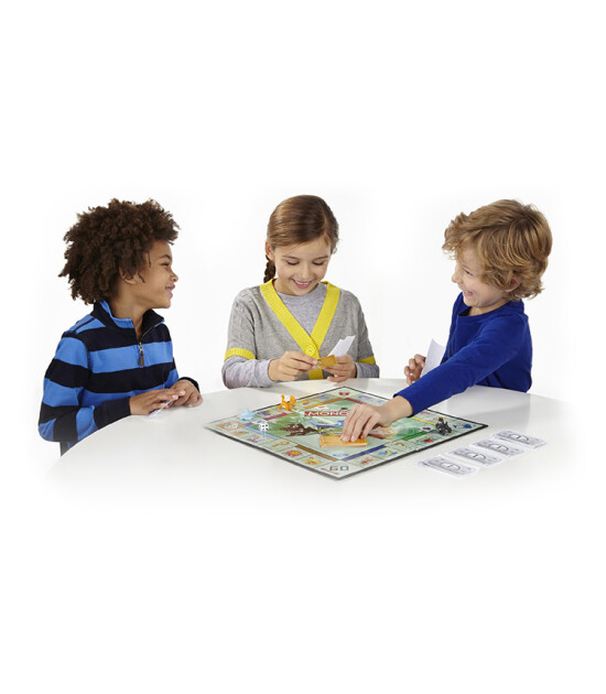 Hasbro  Monopoly Junior                                           