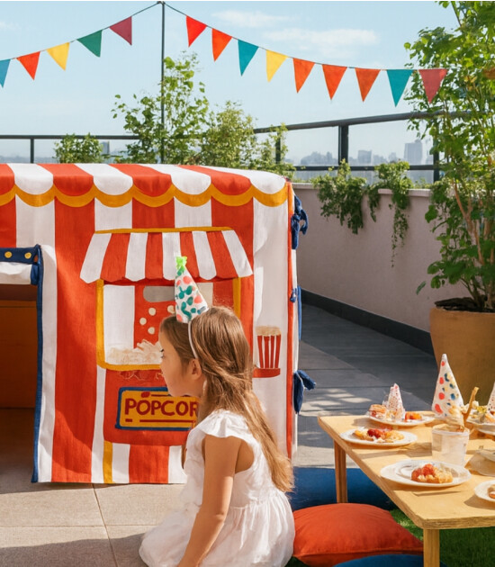 Kids and Tales Masa Örtüsü Oyun Evi // Magic Circus