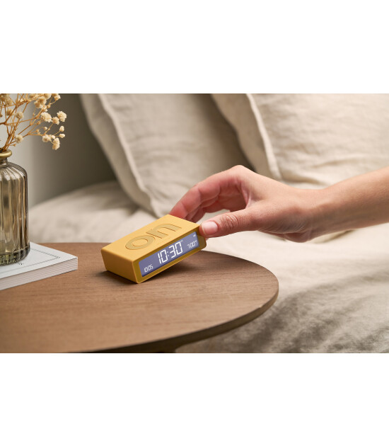 Lexon Flip Mini Şarj Edilebilir Alarm Saat // Sarı