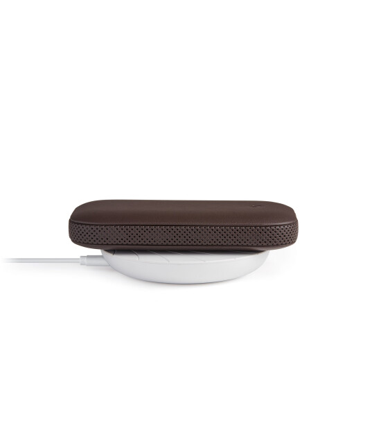 Lexon Powersound Deri Kablosuz Şarj Cihazı ve Bluetooth Hoparlör // Kahverengi