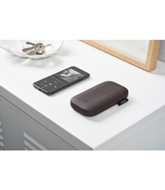 Lexon Powersound Deri Kablosuz Şarj Cihazı ve Bluetooth Hoparlör // Kahverengi