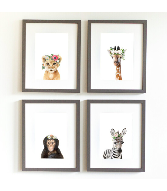 Little Forest Animals Marcel with Flower (Gri Çerçeve)