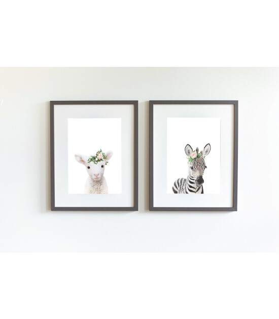 Little Forest Animals Tacho with Flower (Gri Çerçeve)