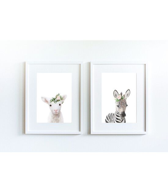 Little Forest Animals Woolly with Flower (Beyaz Çerçeve)