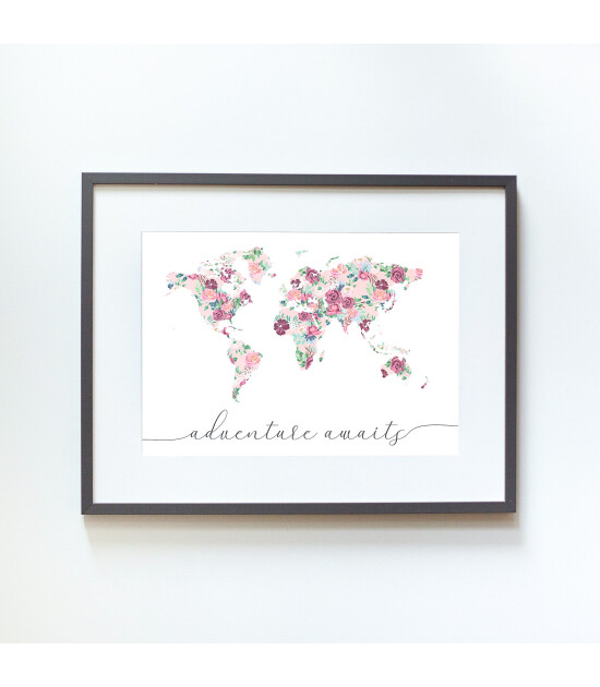 Little Forest Animals World Map with Dark Pinky Flowers (Gri Çerçeve)