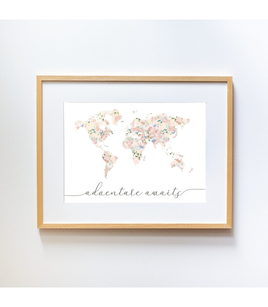 Little Forest Animals Flower World Map (Natural Çerçeve)