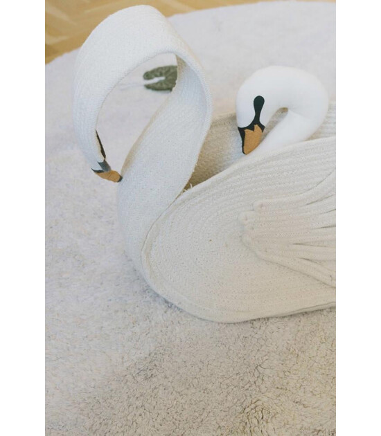 Lorena Canals Sepet // Swan