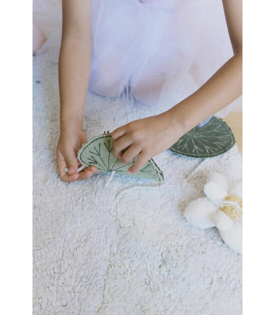 Lorena Canals Halı // Swan Lake