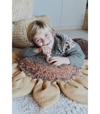 Lorena Canals  Yer Minderi // Sun Flower