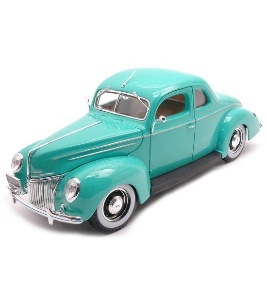 Maisto 1/18 1939 Model Ford Deluxe Yeşil