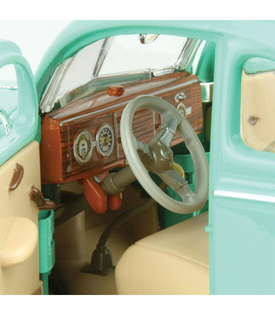 Maisto 1/18 1939 Model Ford Deluxe Yeşil