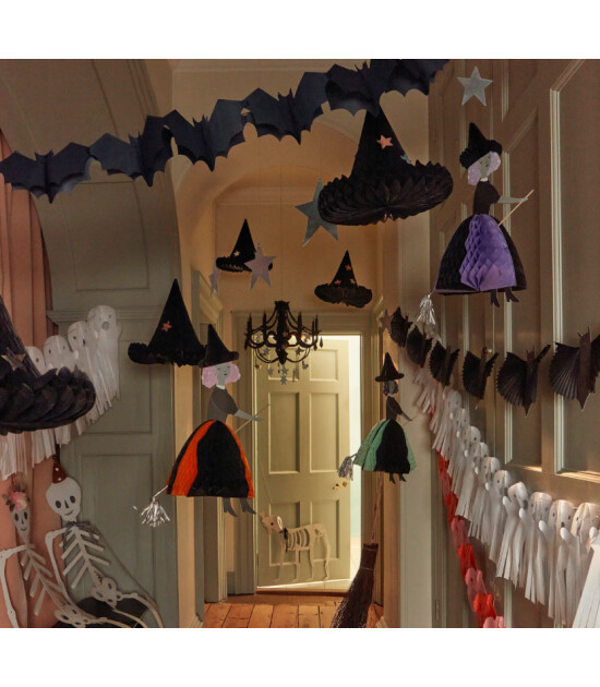 Meri Meri Asılan Süs // Flying Honeycomb Witch
