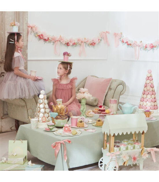 Meri Meri Asılan Süs // Laduree Paris Garland