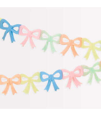 Meri Meri Asılan Süs // Fiyonklar