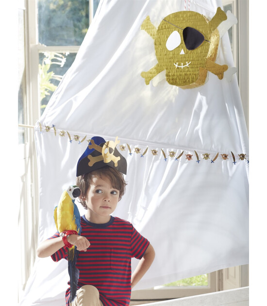 Meri Meri Pinyata // Korsan