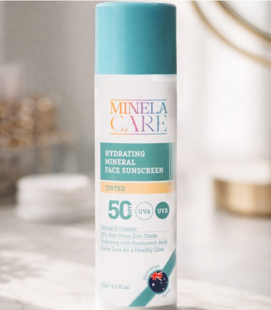 Minela Care 100% Organik Mineral Filtreli Nemlendirici Renkli Y&uuml;z G&uuml;neş Kremi (50 SPF)