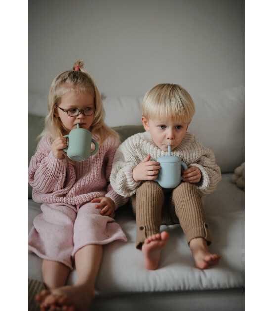 Mushie Pipetli Silikon Alıştırma Bardağı // Pink Flowers