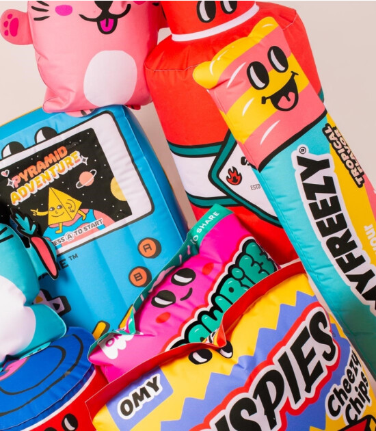 OMY Dev Şişme Minder // Strawbies
