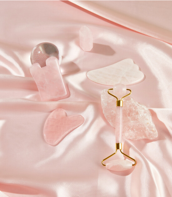 Pelcare Face Roller // Rose Quartz