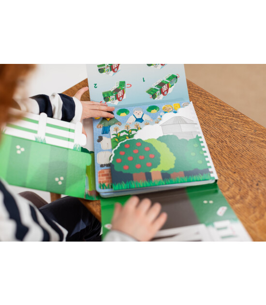 Playpress - Story Playset - Farmyard