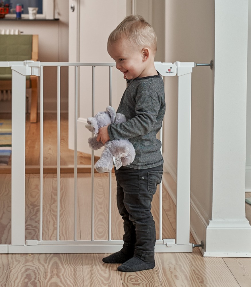 BabyDan Ebba Çocuk Güvenlik Kapısı (67-105,5 cm) // Beyaz