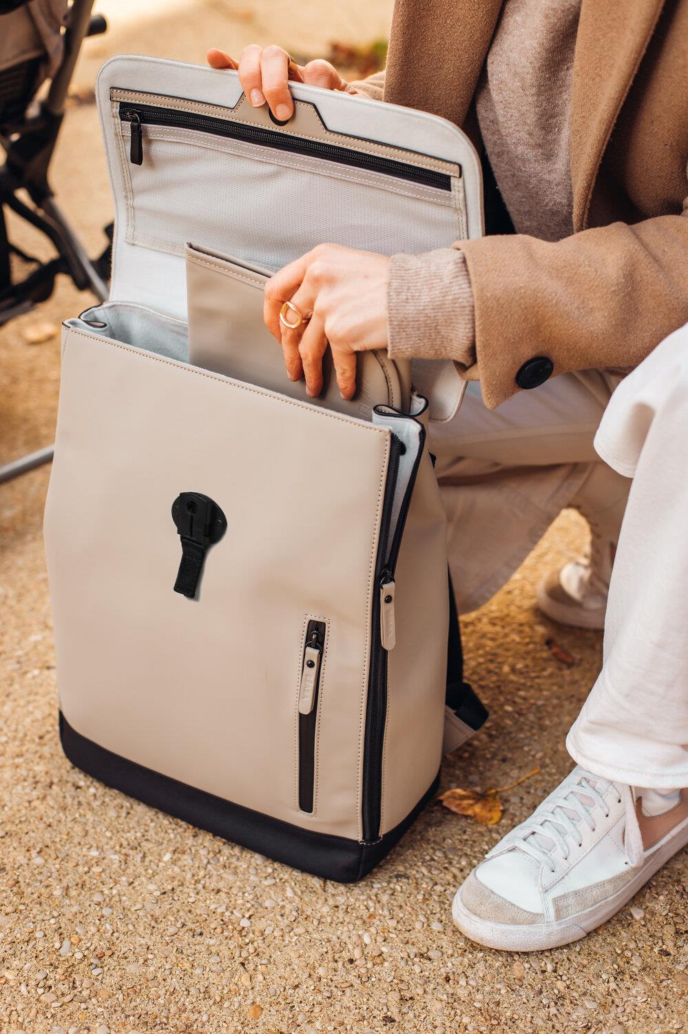 Beaba Oslo Anne Sırt Çantası // Clay