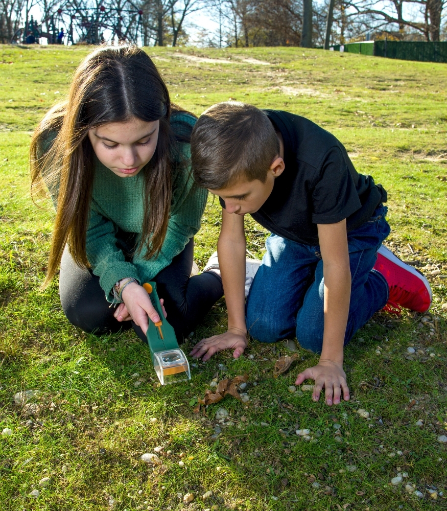Carson Kids Bugview Büyüteçli Böcek Yakalama ve Gözlem Aleti (5X)