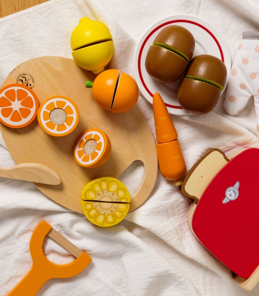 Classic World Ahşap Meyve Sebze Kesme Oyunu 17 Par&ccedil;a