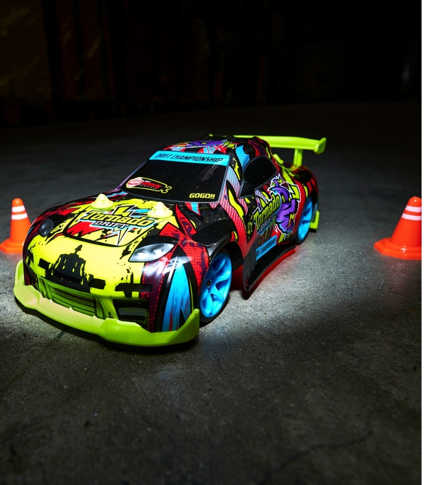 Dickie Tornado Uzaktan Kumandalı Drift Araba