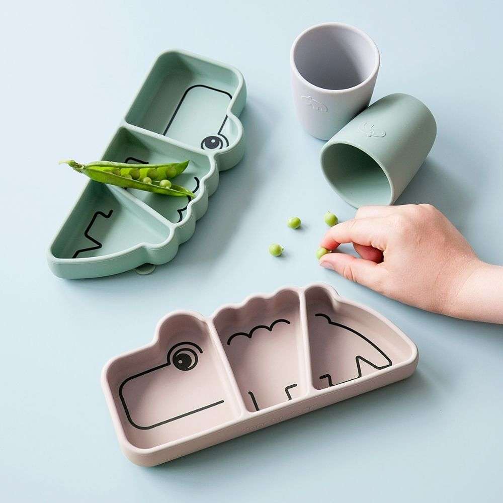 Done by Deer Vakumlu B&ouml;lmeli Silikon Tabak // Croco - Yeşil