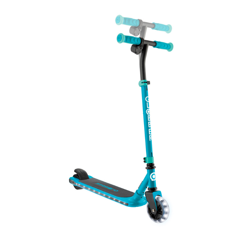Globber One K E-Motion 6 Işıklı Elektrikli Scooter // Z&uuml;mr&uuml;t Yeşili