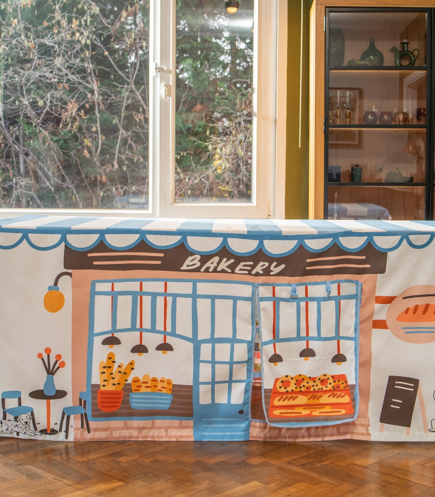 Kids and Tales Masa Örtüsü Oyun Evi // Tiny Town