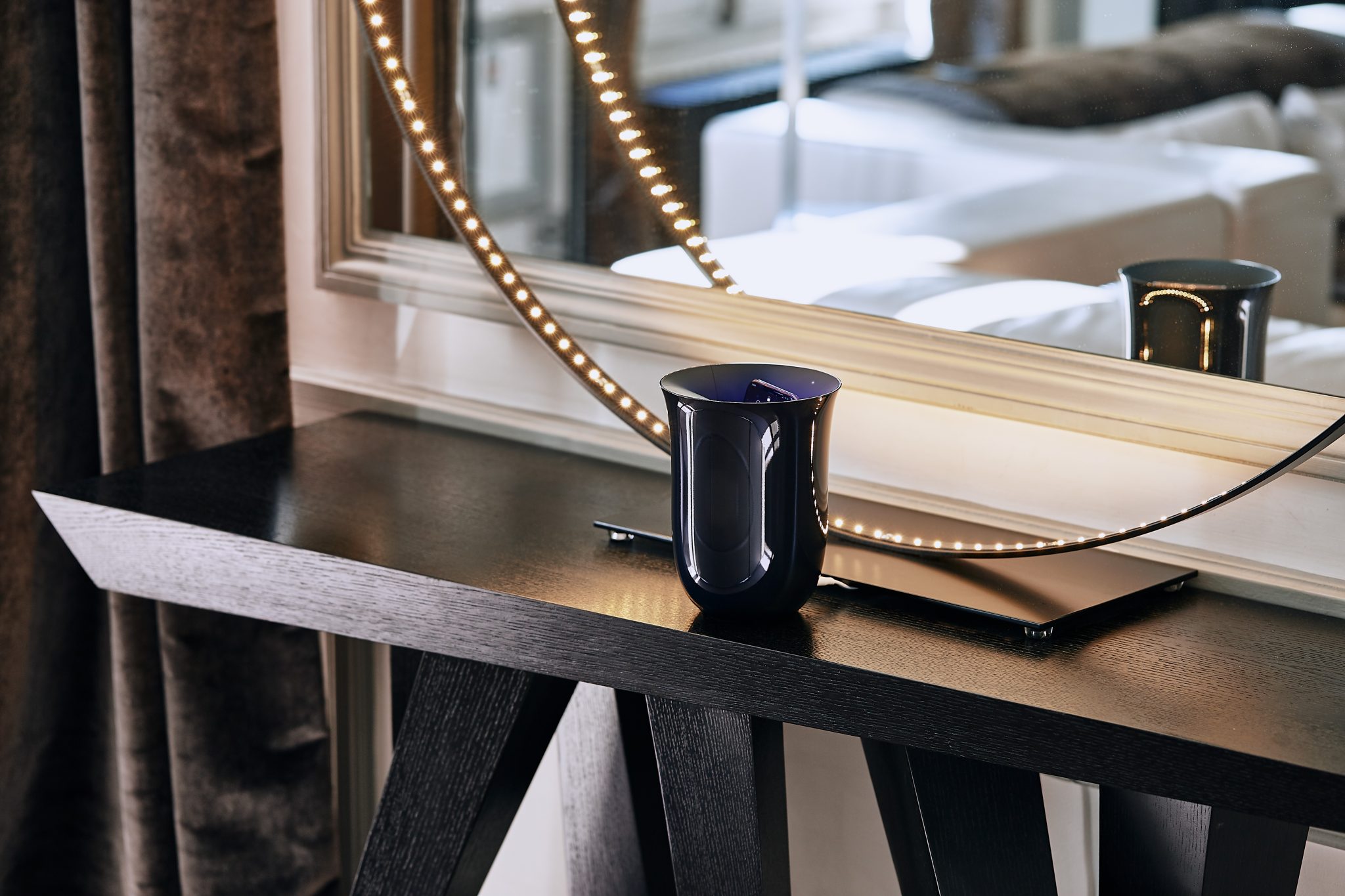 Lexon Oblio Kablosuz Şarj Cihazı // Lacivert