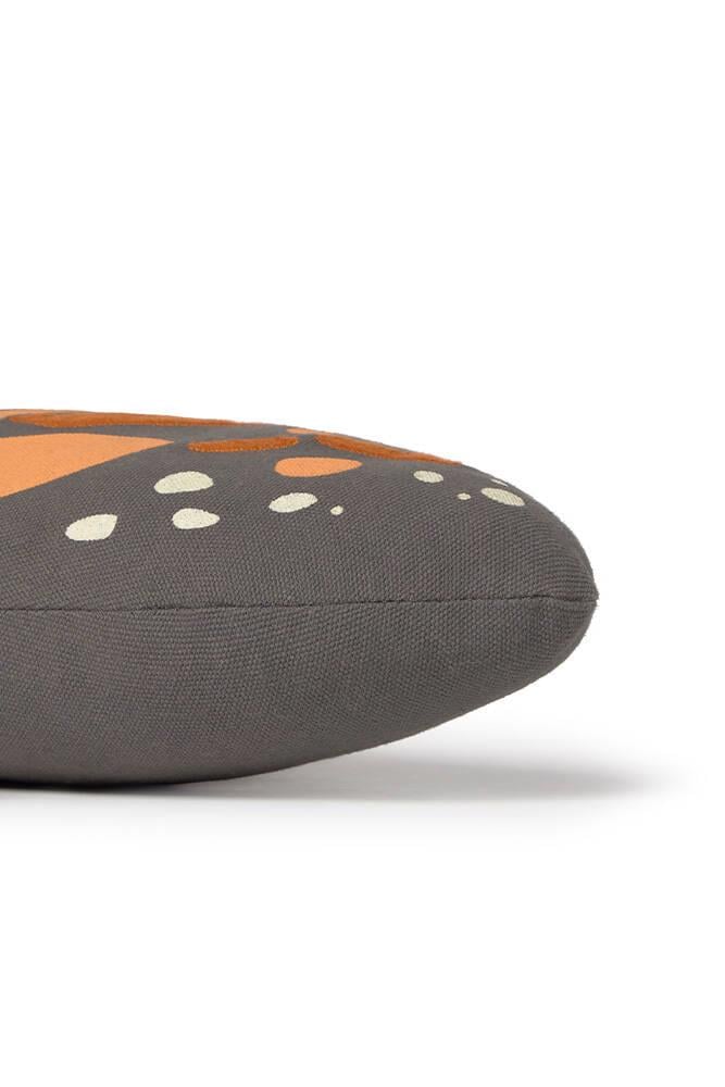 Lorena Canals Yastık // Butterfly