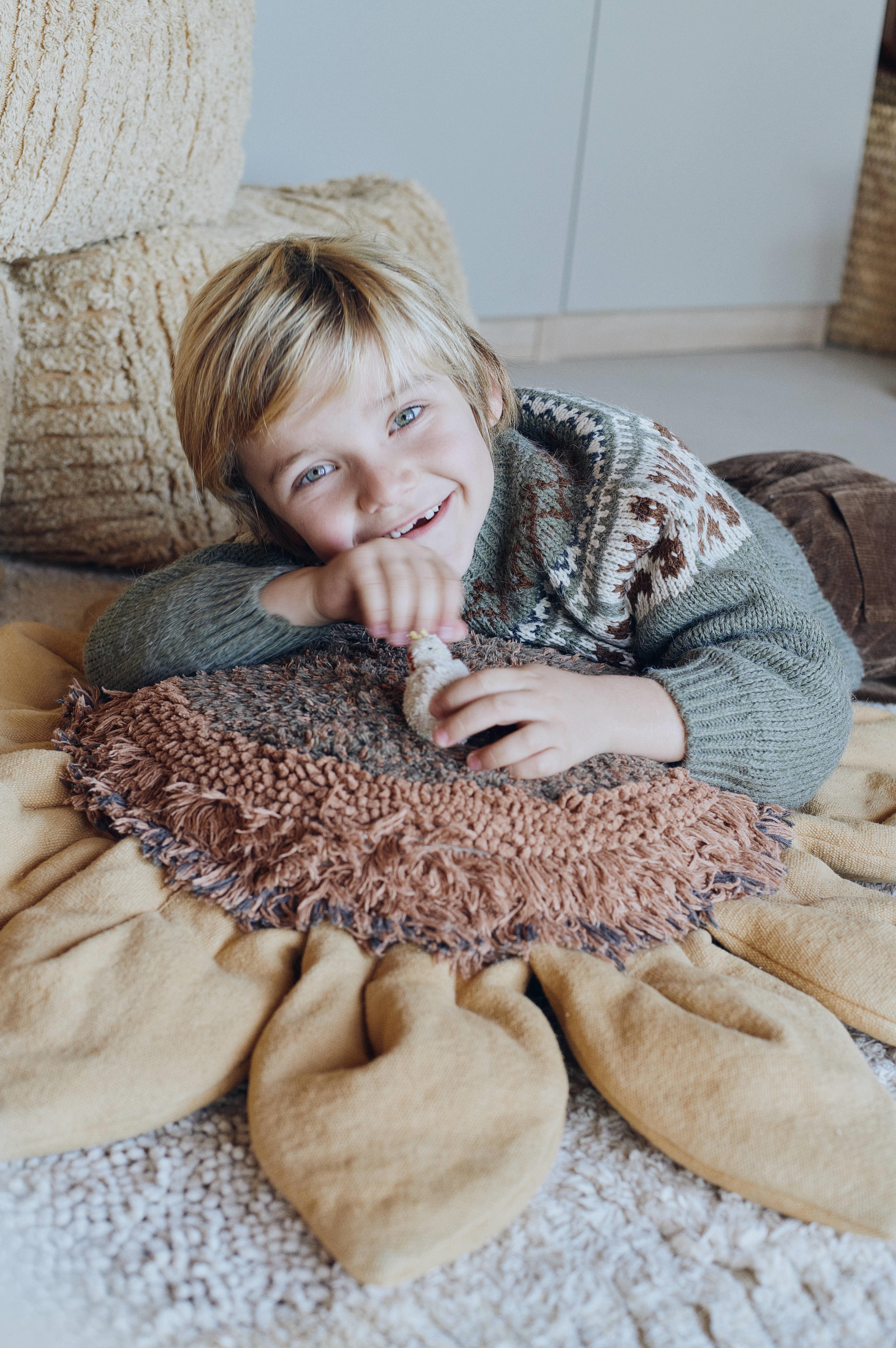 Lorena Canals  Yer Minderi // Sun Flower