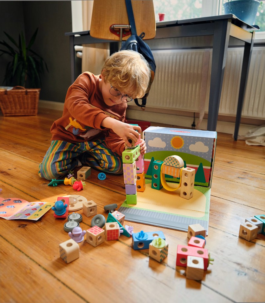 Melissa & Doug Blockables // Kasaba Oyun Seti (73 Par&ccedil;a)
