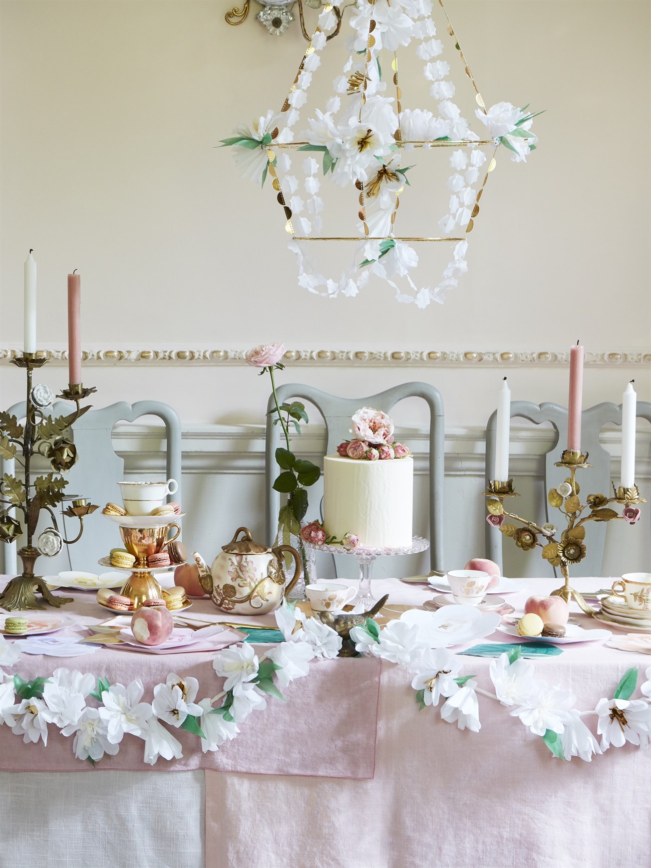 Meri Meri Asılan Süs //Beyaz Çiçekli