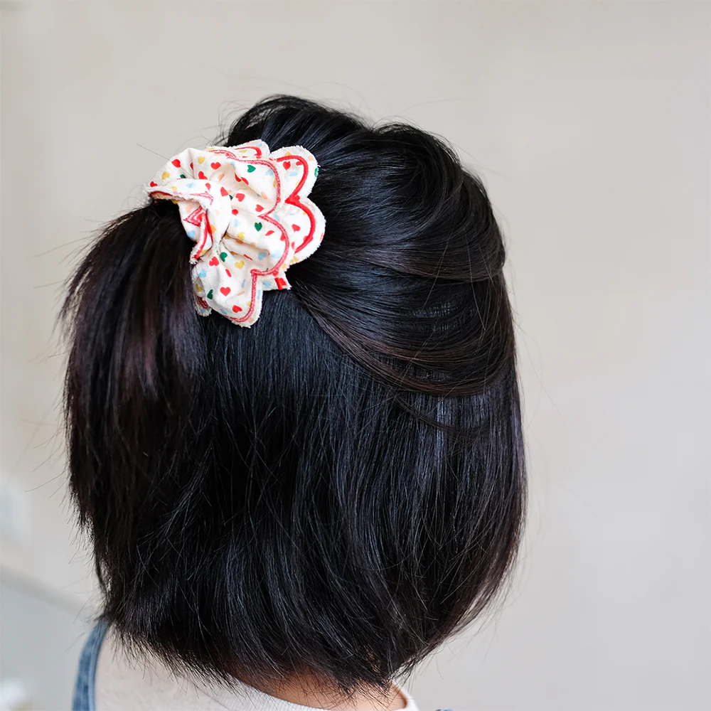 Mimi & Lula Scrunchie Lastik Toka // Heart Print Scalloped